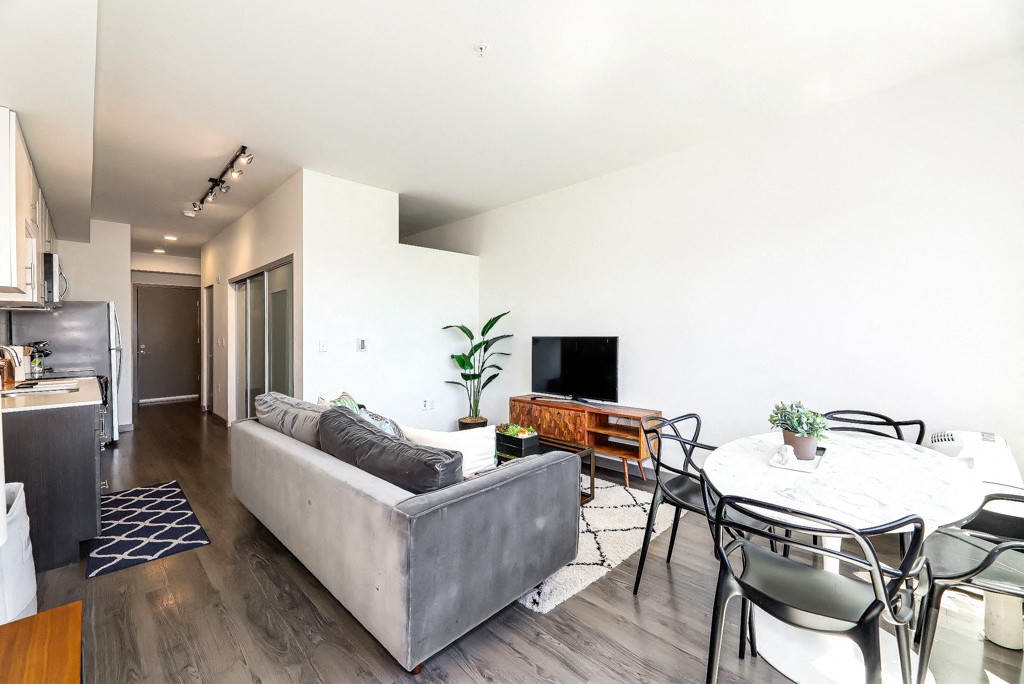 Assembly118 - Image 5